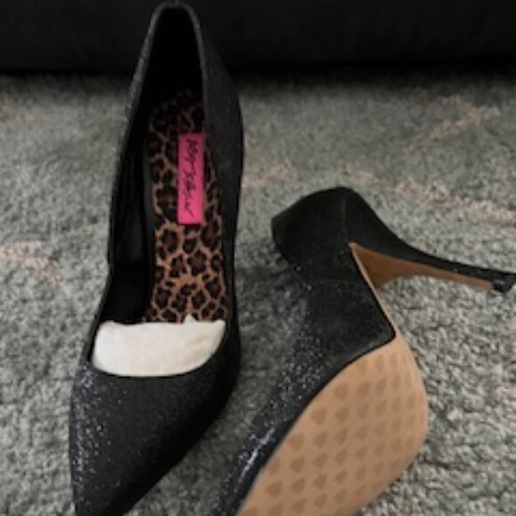 Betsey Johnson Black Glitter Heels - Picture 1 of 1
